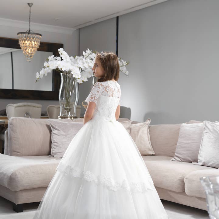 GIRLS COMMUNION