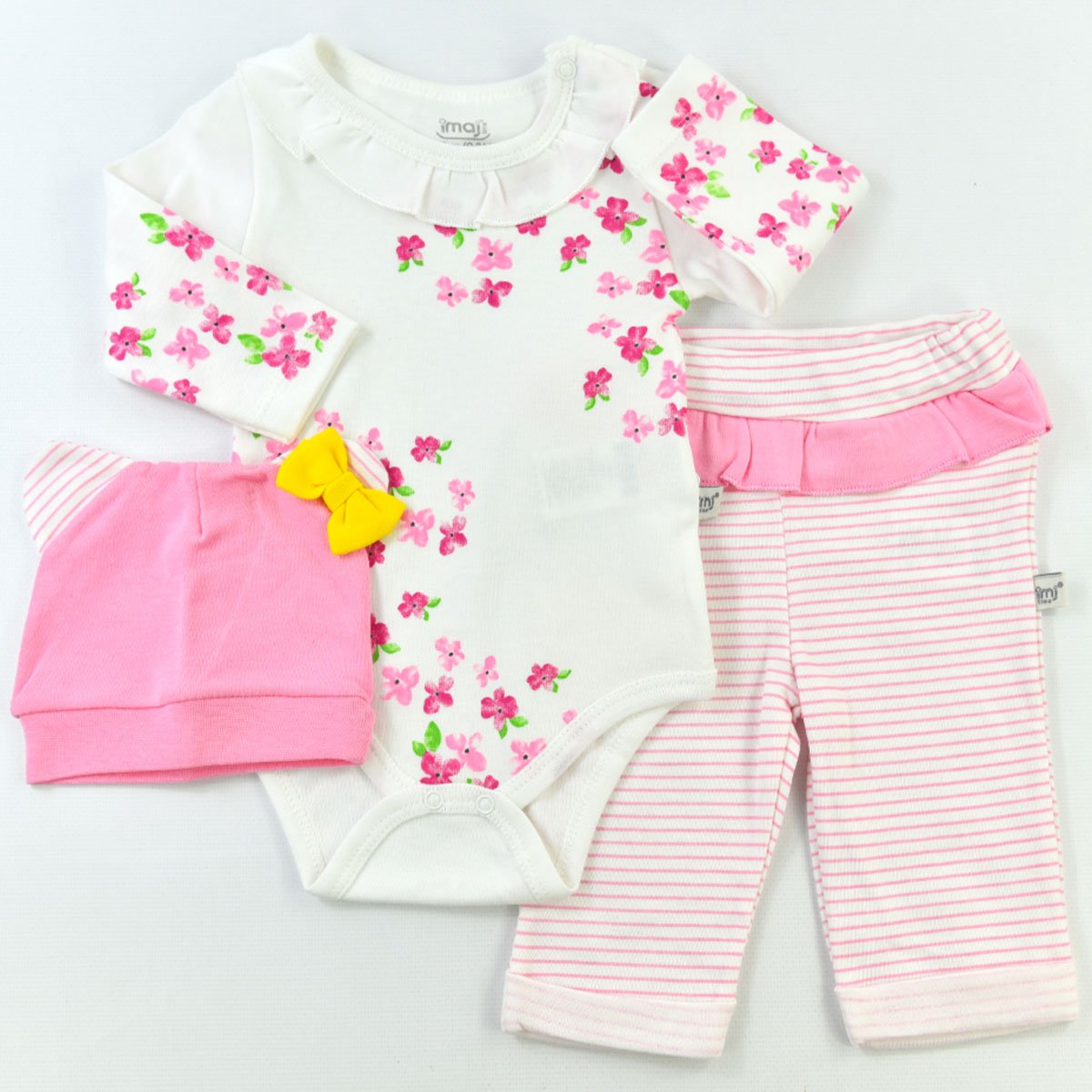 Costumes for newborn girls