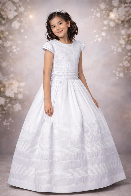 Elegant White Girls’ Formal Dress with Textured Bodice and Full Skirt