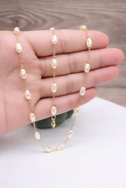Elegant Gold Pearl Drop Necklace